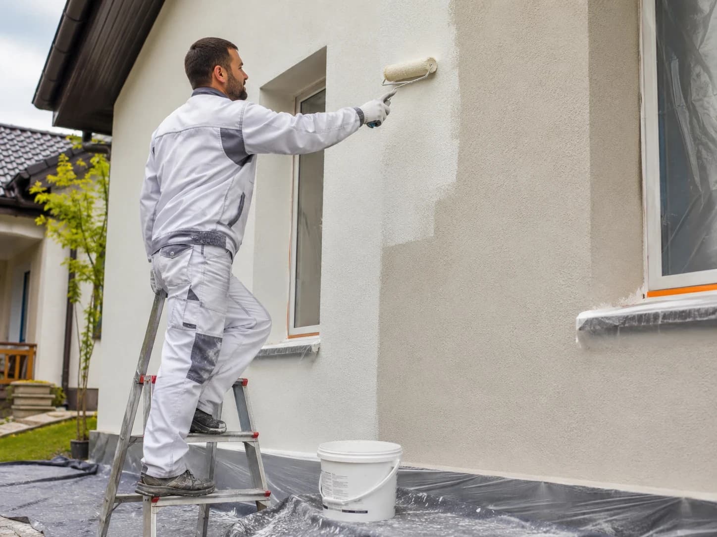 Peinture de façade par JBL Couvreur 45 dans le Loiret et l'Yonne
